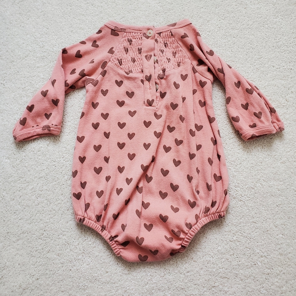 Kate Quinn Baby Girls Ribbed Smocked Heart Bodysuit sz6-12m - Picture 12 of 12